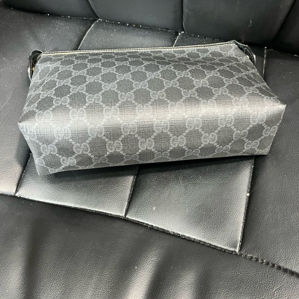 Gucci Black/Gray Monogram Toiletry Pouch - Picture 6 of 9